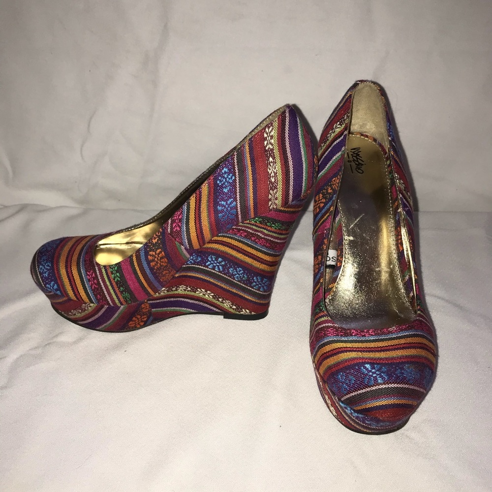 Mossimo Supply Co. Platform Wedge